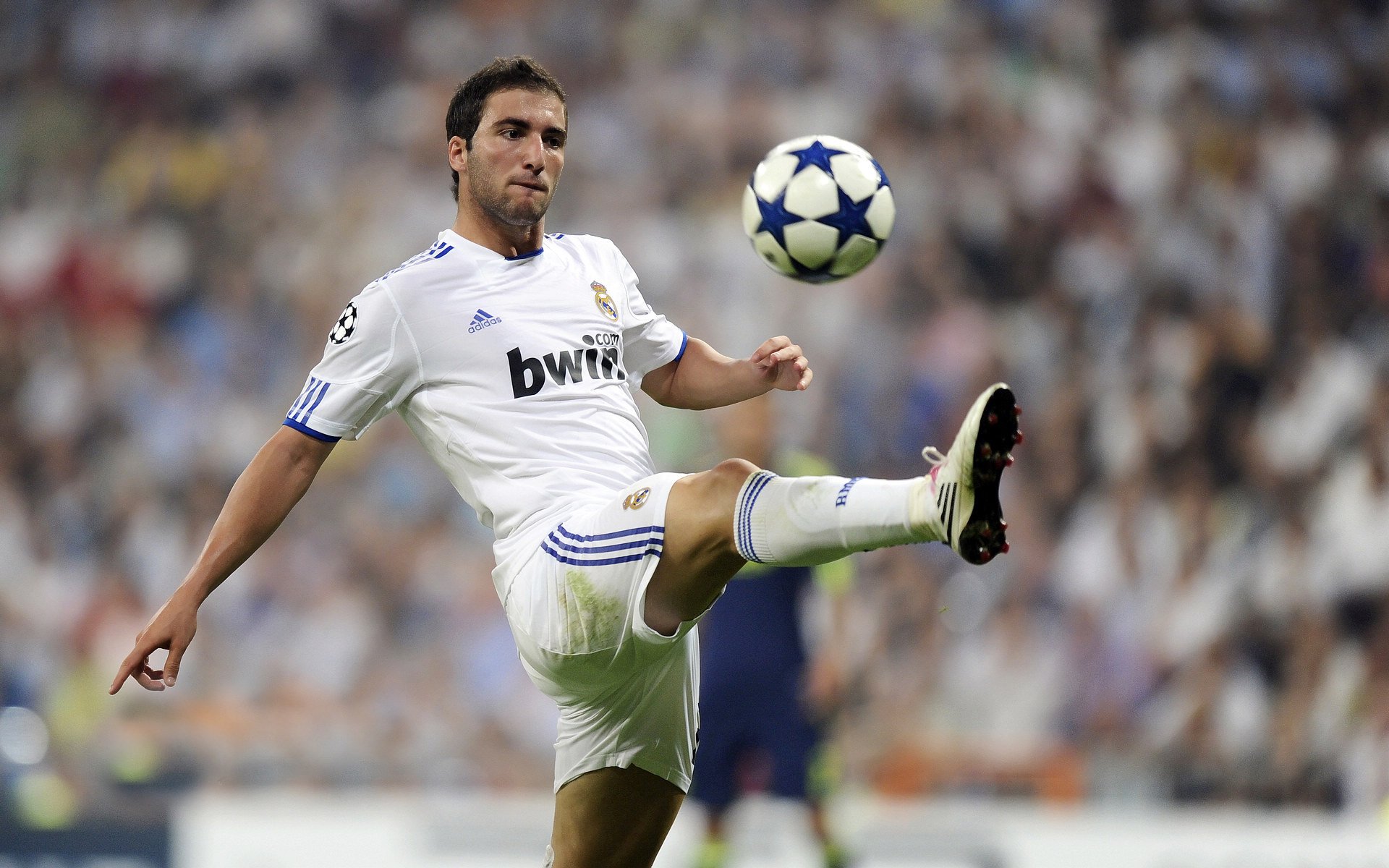  辛纳手感滚烫，带领AC米兰血战上海申花，赛后一句话霸气侧漏